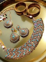 Load image into Gallery viewer, MAANVI POLKI CHOKER SET
