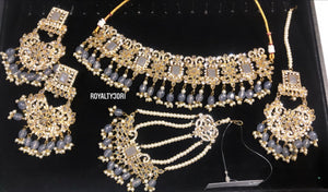 Veera stud choker