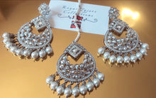 Load image into Gallery viewer, Palak polki earrings
