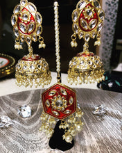 Load image into Gallery viewer, Kimat Kundan Earrings and tikka set
